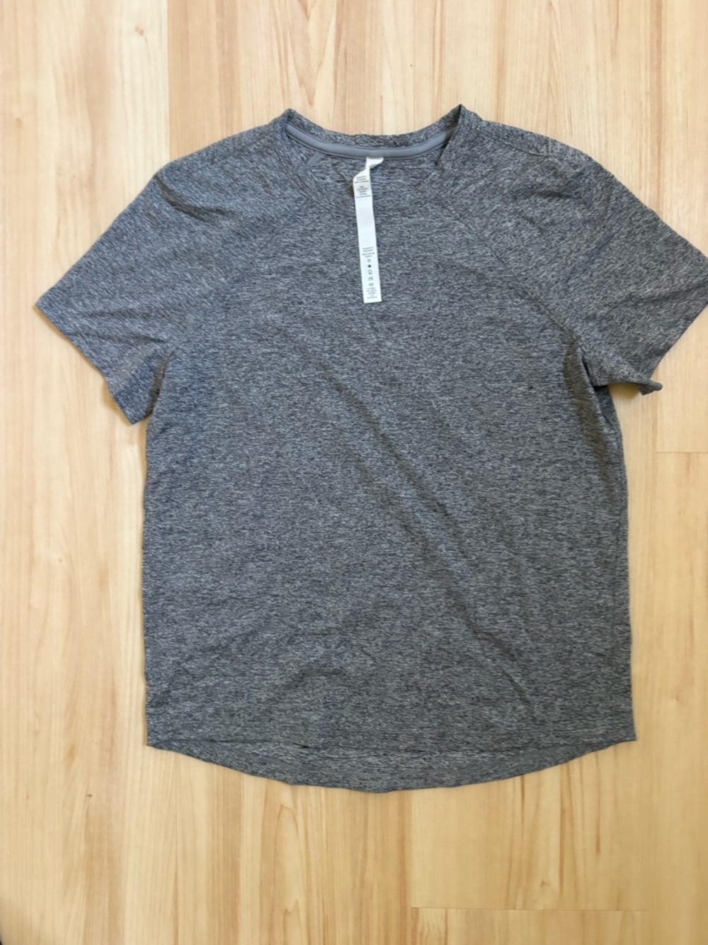 lululemon athletica Women's Heather Gray Short Sleeve Tee